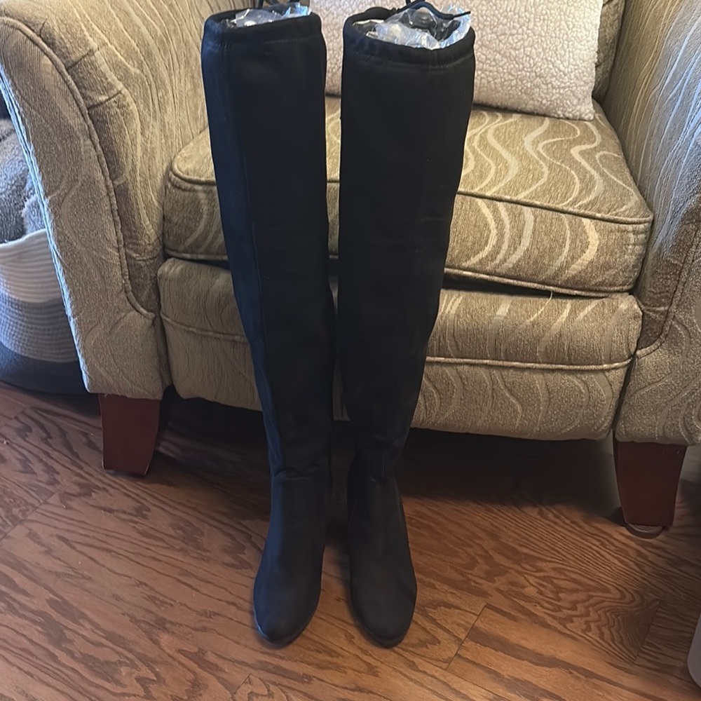 Sleek Black Over the Knee Boots with Suede Finish